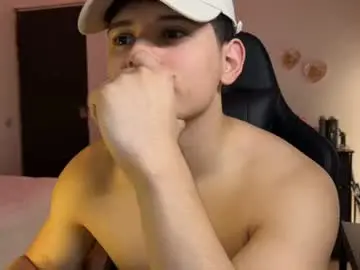 Chaturbate Watch Live Sex Cams of lilhotnando