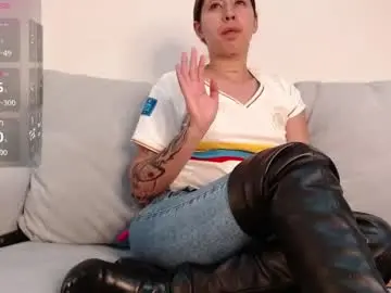 Chaturbate Free Porn Cam of marthina_thompson