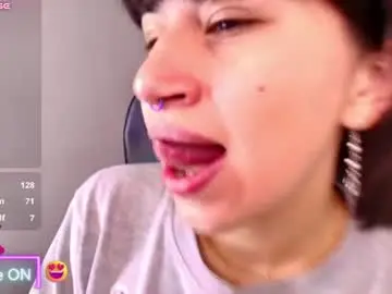 Chaturbate Live Porn of narastorn