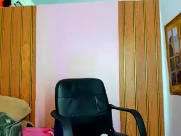 Chaturbate Live Sex Cam of valenttina_narvaez