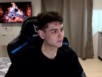 Chaturbate Best live sex cam show of travisrivas