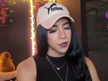 Chaturbate Best live sex cam show of alonehazel