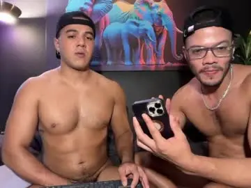 Chaturbate Adult Video Chat of highlatin_guys