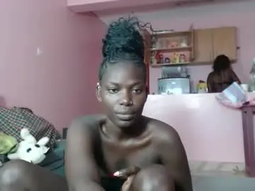 Chaturbate Live Sex of luo_queen