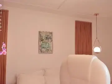 Chaturbate Watch Live Sex Cams of rebecca_ferrati