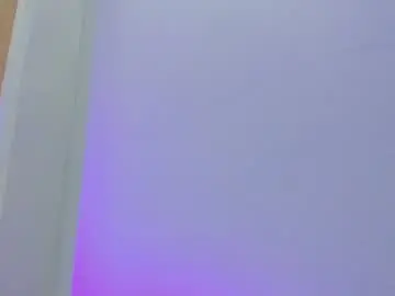 Chaturbate Live Sex Cam of ian_castillo_