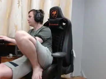 Chaturbate Live Sex Cam of iliaskrisloveee