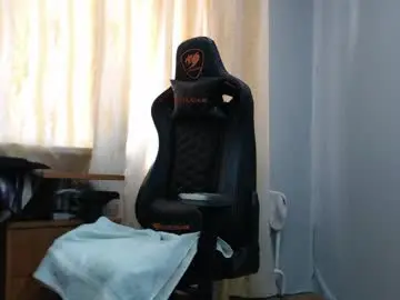 Chaturbate Live Sex Cam of iliaskrisloveee