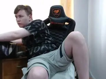 Chaturbate Sex Cam of iliaskrisloveee