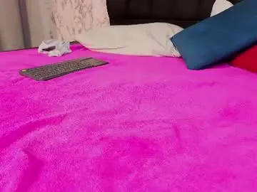 Chaturbate Sex Cam of larissa_antonella