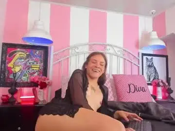 Chaturbate Best live sex cam show of liah_grey8