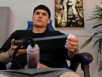 Chaturbate Sex Cam of roan_birkin