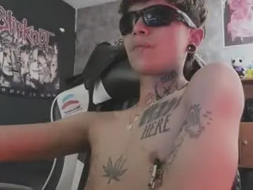 Chaturbate Live Porn of acidmilo