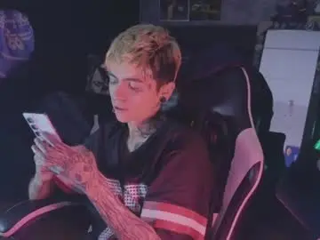 Chaturbate Best live sex cam show of acidmilo