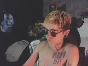 Chaturbate Best live sex cam show of acidmilo