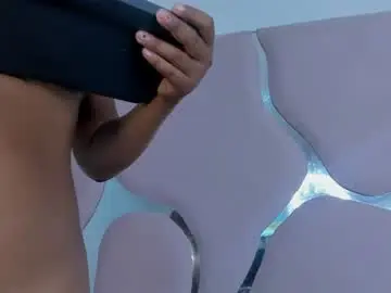 Chaturbate Nude Webcam of arisha_18