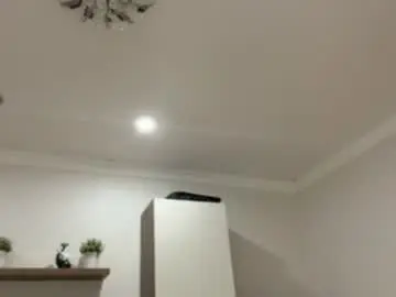 Chaturbate Live Sex Cam of eleanorefrens