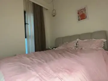 Chaturbate Live Sex Cam of kellyberry__