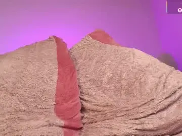 Chaturbate Live Porn of charlotte_cruzxx