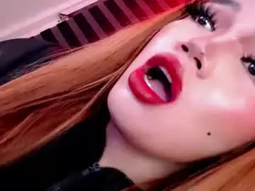 Chaturbate Sex Chat of innocentcock69_britney