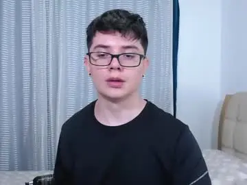 Chaturbate Free Porn Cam of kevinhunts