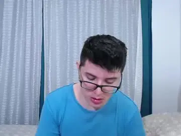 Chaturbate Live Sex Cam of kevinhunts