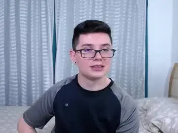 Chaturbate Live Sex Cam of kevinhunts