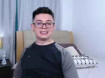 Chaturbate Watch Live Sex Cams of kevinhunts