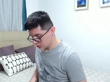 Chaturbate Watch Live Sex Cams of kevinhunts