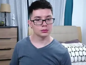 Chaturbate Live Sex Cam of kevinhunts