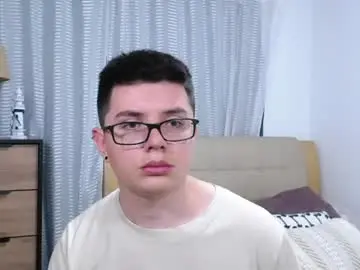 Chaturbate Free Porn Cam of kevinhunts