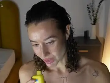Chaturbate Live Sex Cam of linkinsweeet