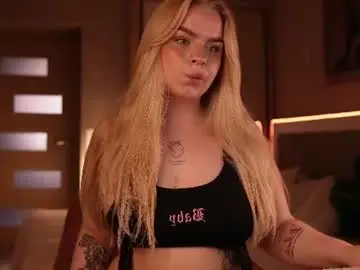 Chaturbate Adult Video Chat of lisalovesweet