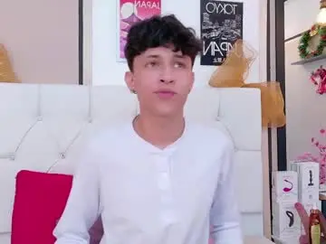 Chaturbate Nude Webcam of axel_evanss