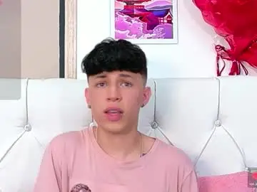 Chaturbate Live Sex Cam of axel_evanss