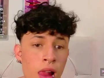 Chaturbate Sex Cam of axel_evanss