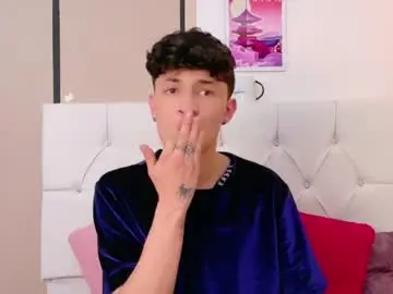 Chaturbate Nude Webcam of axel_evanss