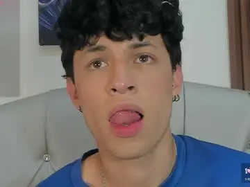 Chaturbate Watch Live Sex Cams of axel_evanss
