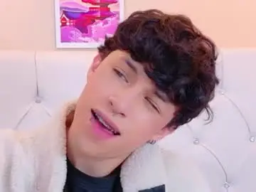 Chaturbate Free Porn Cam of axel_evanss
