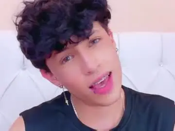 Chaturbate Nude Webcam of axel_evanss