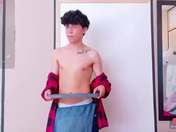 Chaturbate Best live sex cam show of axel_evanss