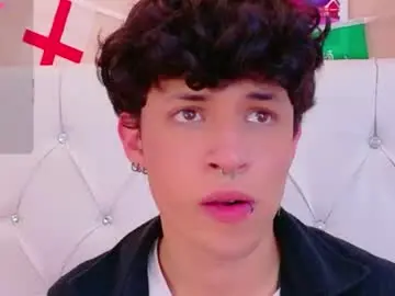 Chaturbate Sex Chat of axel_evanss