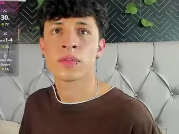 Chaturbate Sex Cam of axel_evanss