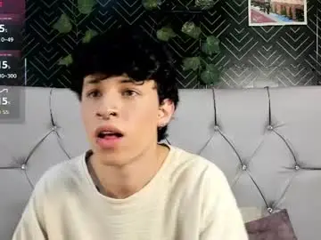 Chaturbate Live Sex Cam of axel_evanss