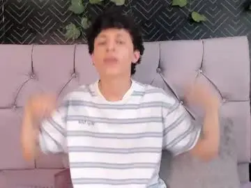 Chaturbate Best live sex cam show of axel_evanss