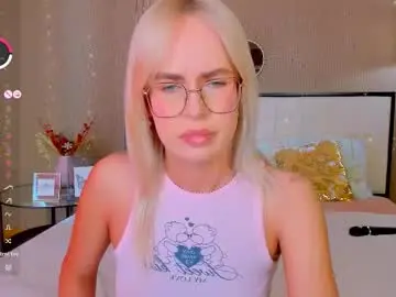 Chaturbate Watch Live Sex Cams of bellatip