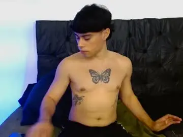 Chaturbate Watch Live Sex Cams of ithan_salvatore