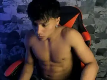 Chaturbate Watch Live Sex Cams of zyzz_1812