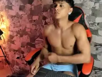 Chaturbate Adult Video Chat of zyzz_1812