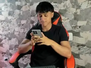 Chaturbate Adult Webcam of zyzz_1812